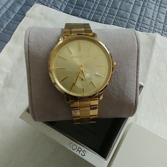 NWT MICHAEL KORS GOLD WATCH - Picture 2 of 2